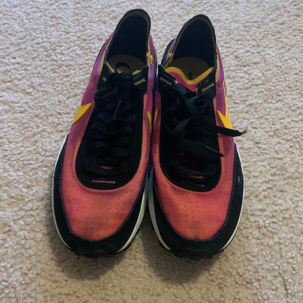Nike Waffle One Fuchsia/ University Gold Running Athletic Size 7.5